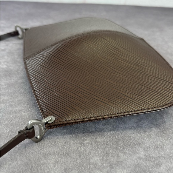 Louis Vuitton Epi Leather Demi Lune Pochette Shoulder Bag Brown - Picture 7 of 14